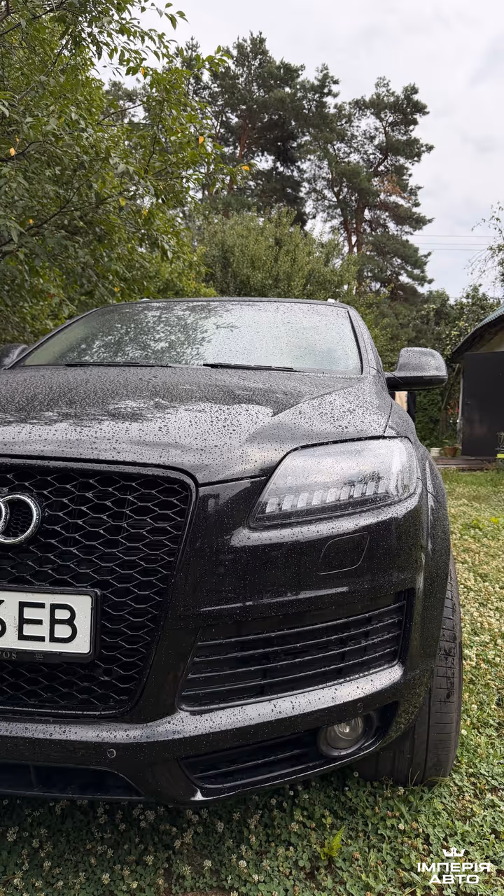Audi Q7 - фото 8