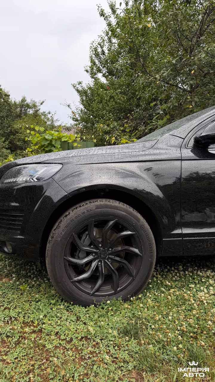 Audi Q7 - фото 7