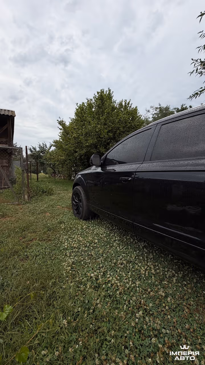 Audi Q7 - фото 6