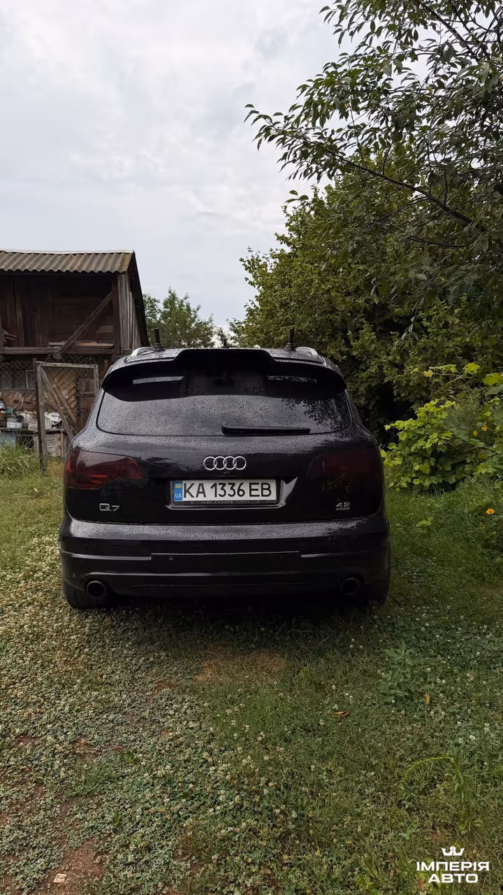Audi Q7 - фото 2