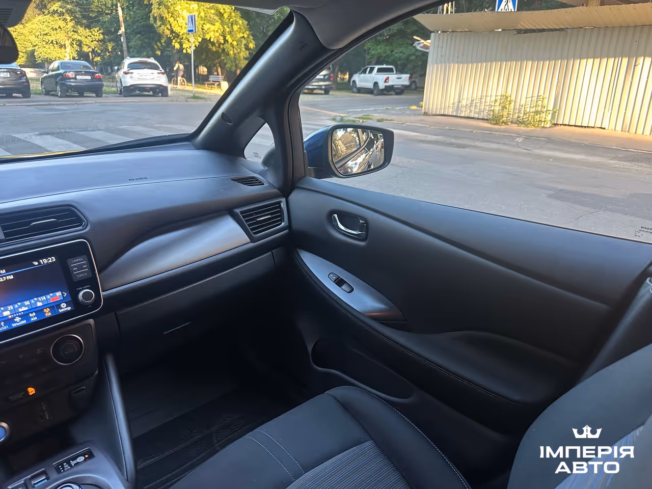 Nissan Leaf - фото 11