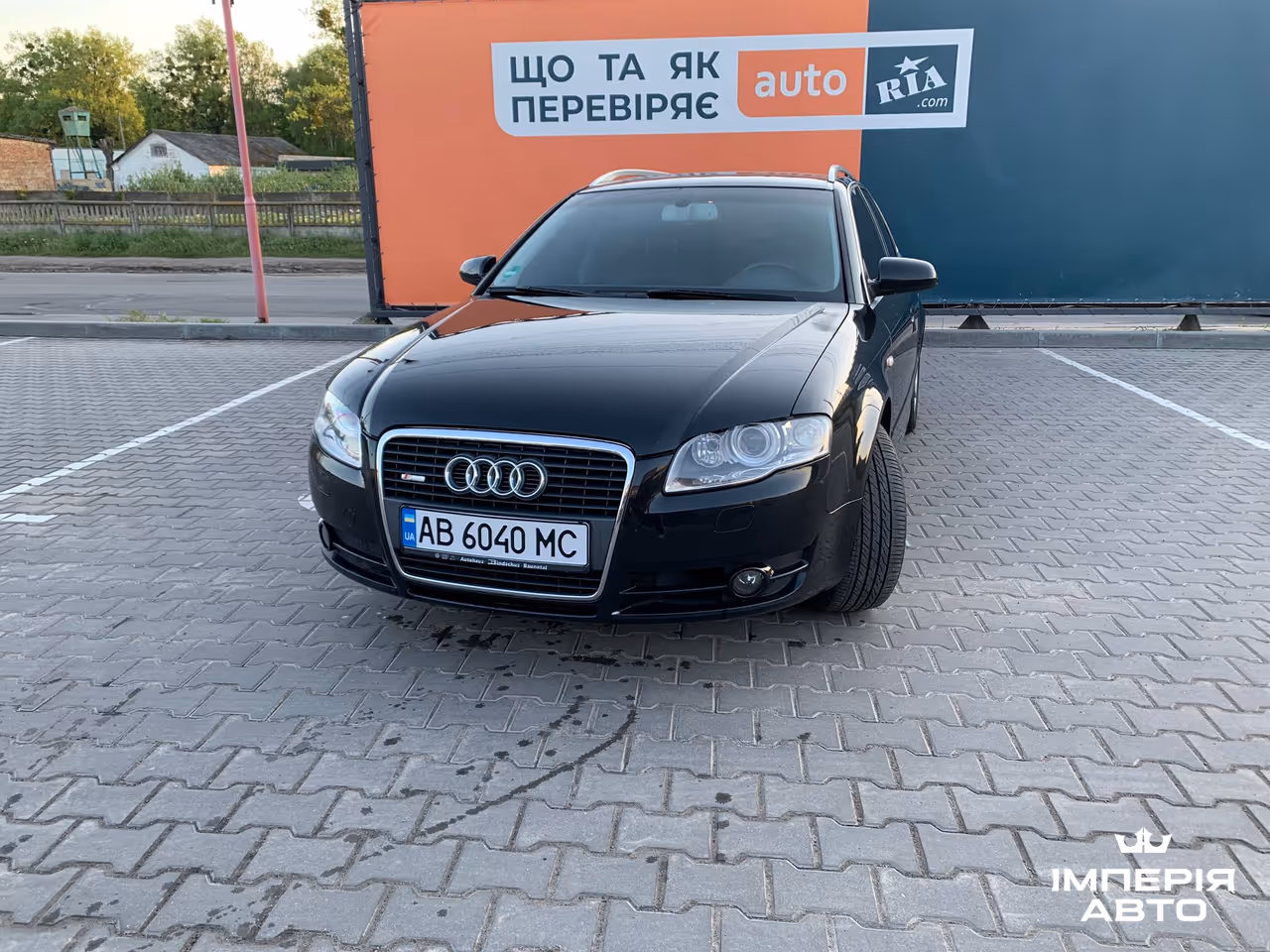 Audi A4 - фото 2