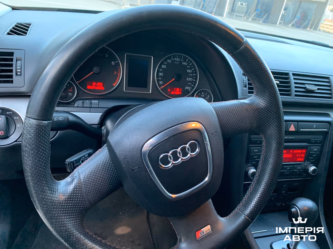 Audi A4 - фото 13