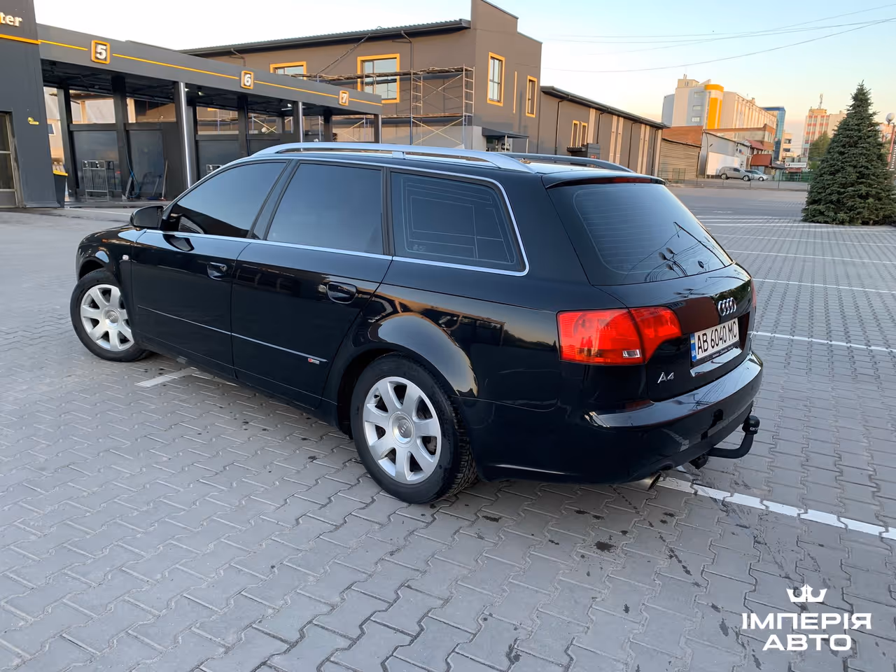 Audi A4 - фото 10