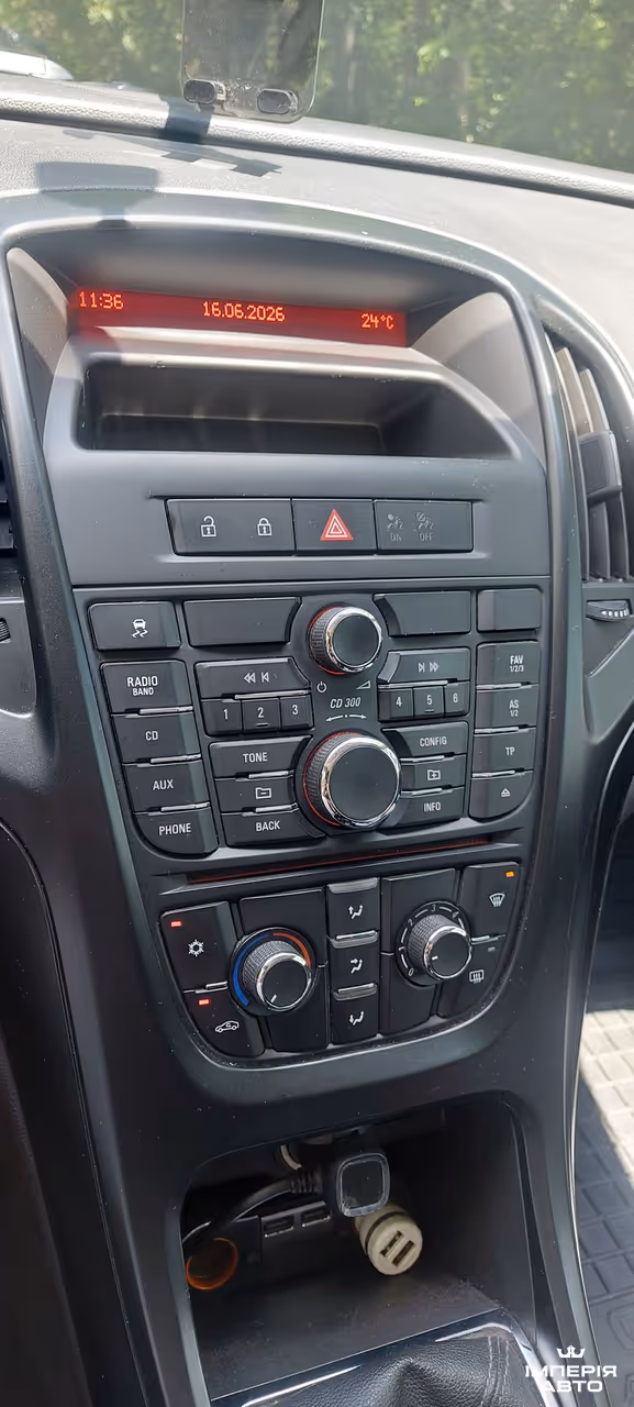 Opel Astra - фото 10
