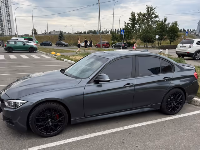 BMW 3 серії - зображення 1
