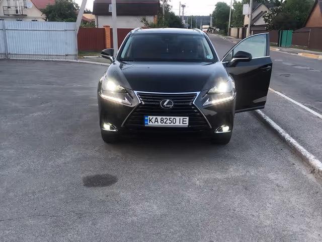 Lexus NX - зображення 1