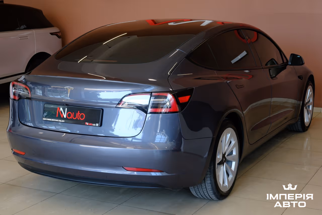 Tesla Model 3 - фото 5