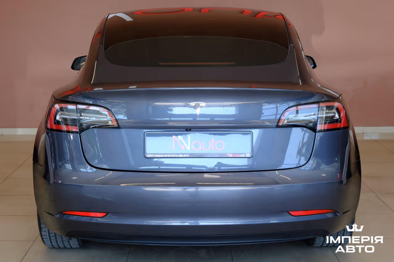 Tesla Model 3 - фото 6