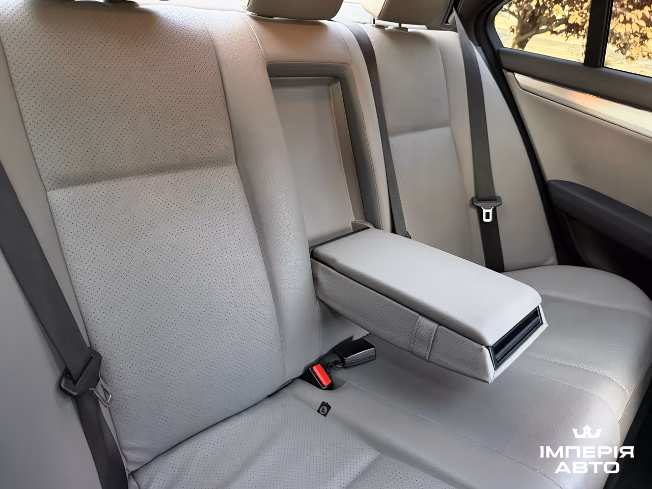 Mercedes-Benz C-Класс - фото 10