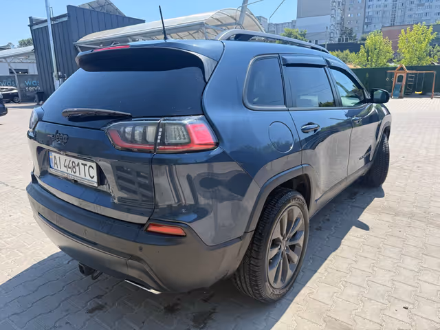 Jeep Cherokee - зображення 5