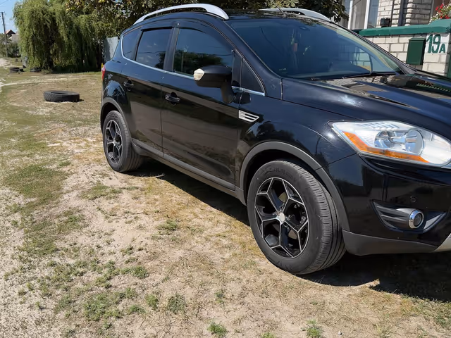 Ford Kuga - зображення 4