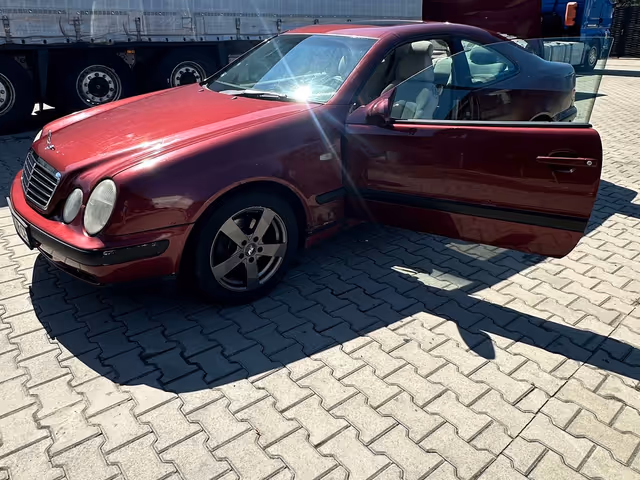 Mercedes-Benz CLK-Класс - зображення 3