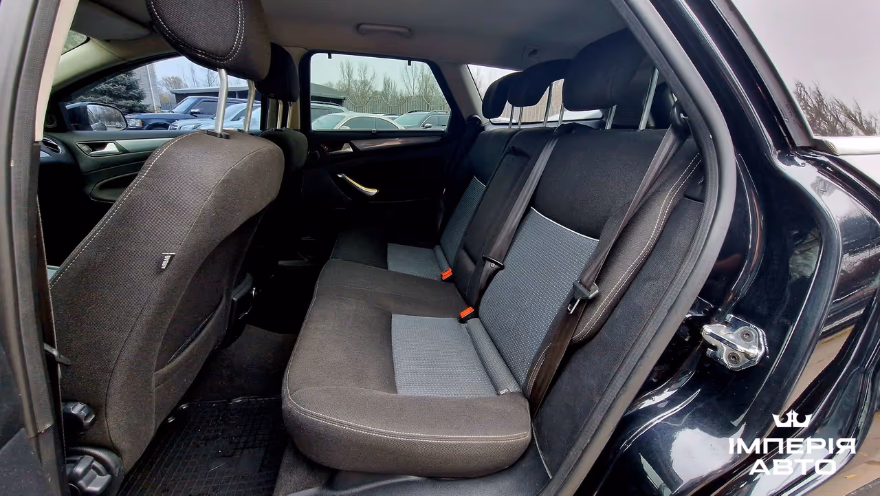 Ford Mondeo - фото 18