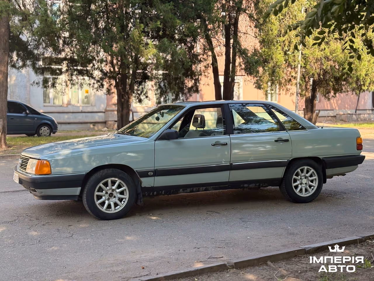 Audi 100 - фото 4