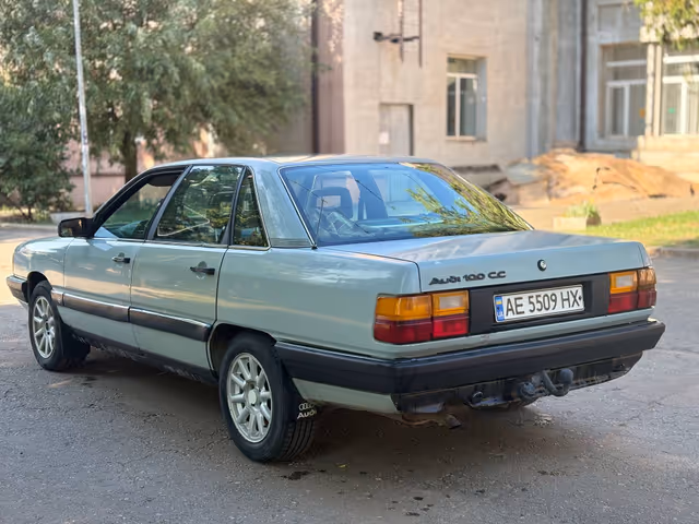 Audi 100 - зображення 5