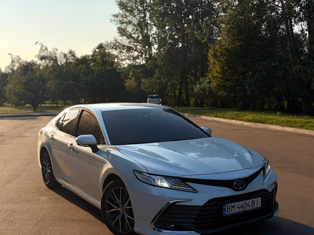 Toyota Camry - зображення 1