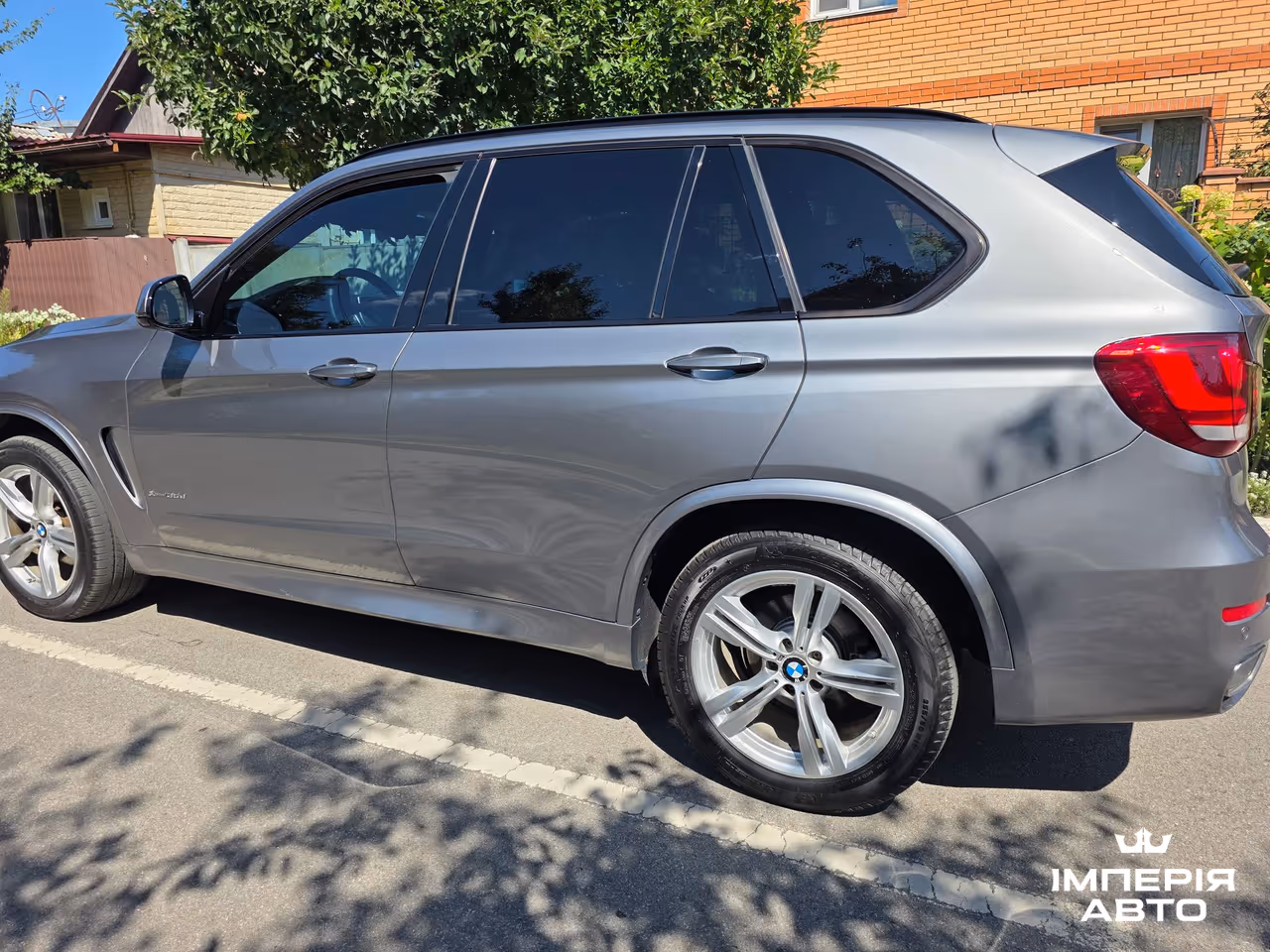 BMW X5 - фото 11