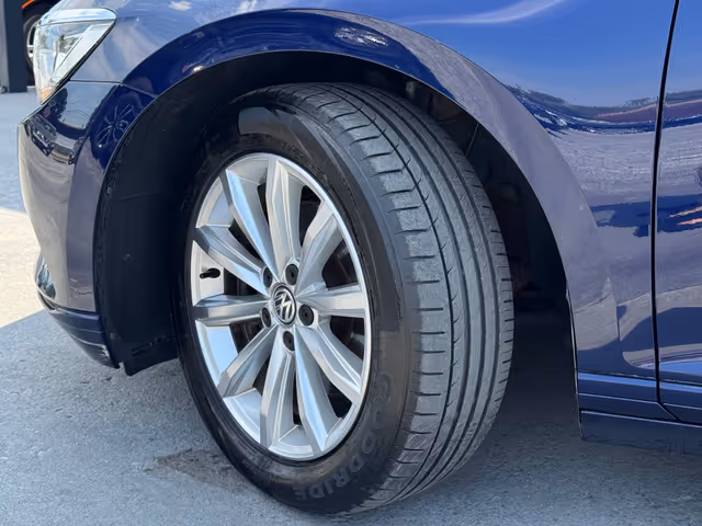 Volkswagen Passat - зображення 4