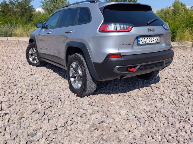 Jeep Cherokee - зображення 4