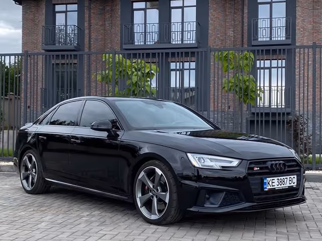 Audi S4 - зображення 2