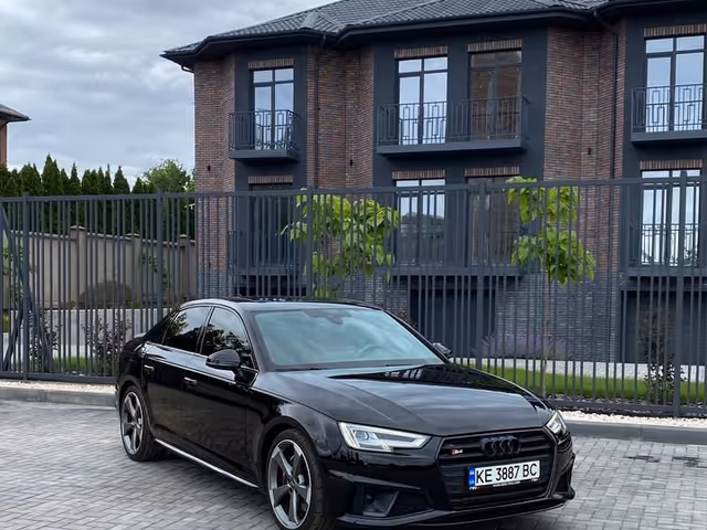 Audi S4 - зображення 3
