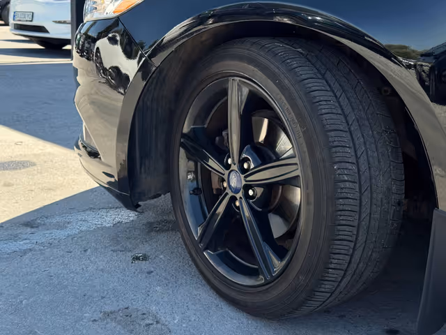 Ford Fusion USA - зображення 3