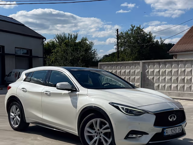 Infiniti Q30 - зображення 1
