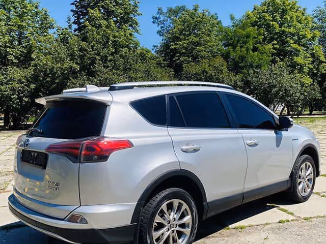 Toyota RAV4 - зображення 4