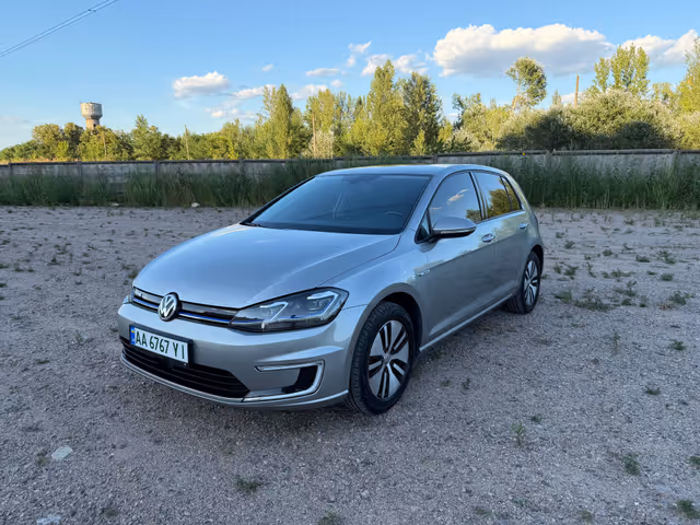 Volkswagen Golf - зображення 1