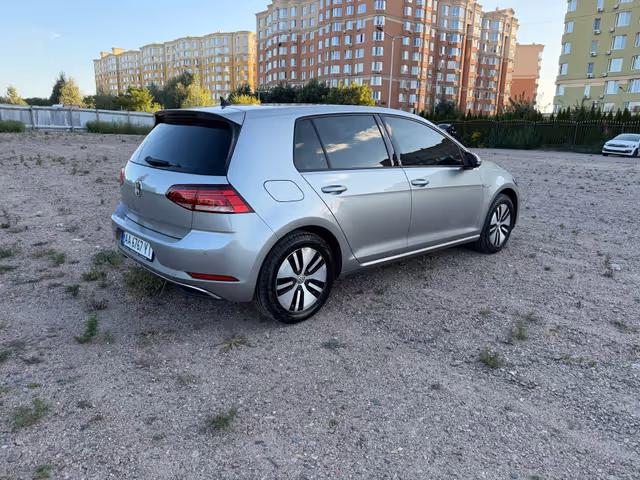 Volkswagen Golf - зображення 4