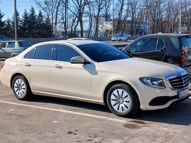 Mercedes-Benz E-Класс - зображення 2