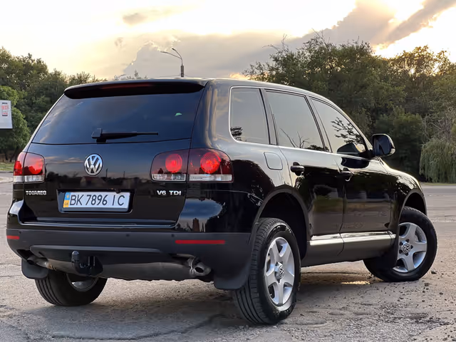 Volkswagen Touareg - зображення 2