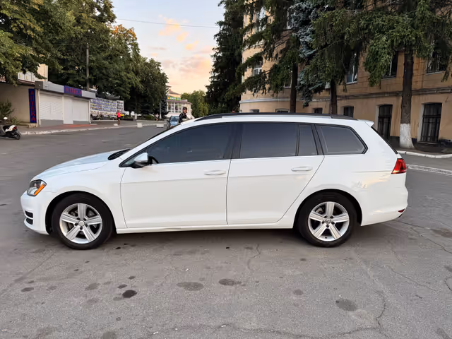 Volkswagen Golf - зображення 3