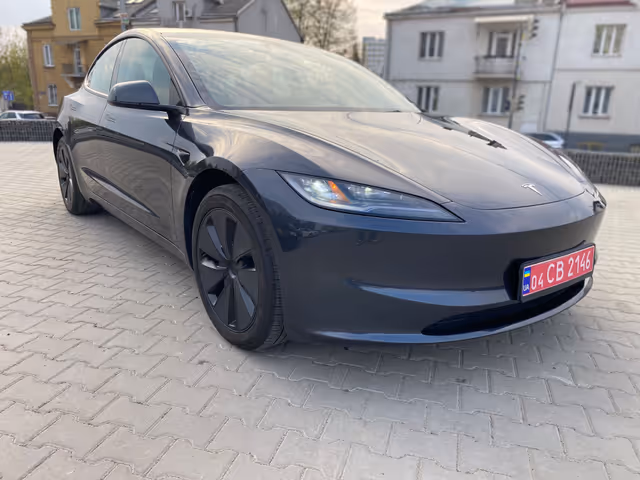 Tesla Model 3 - зображення 2