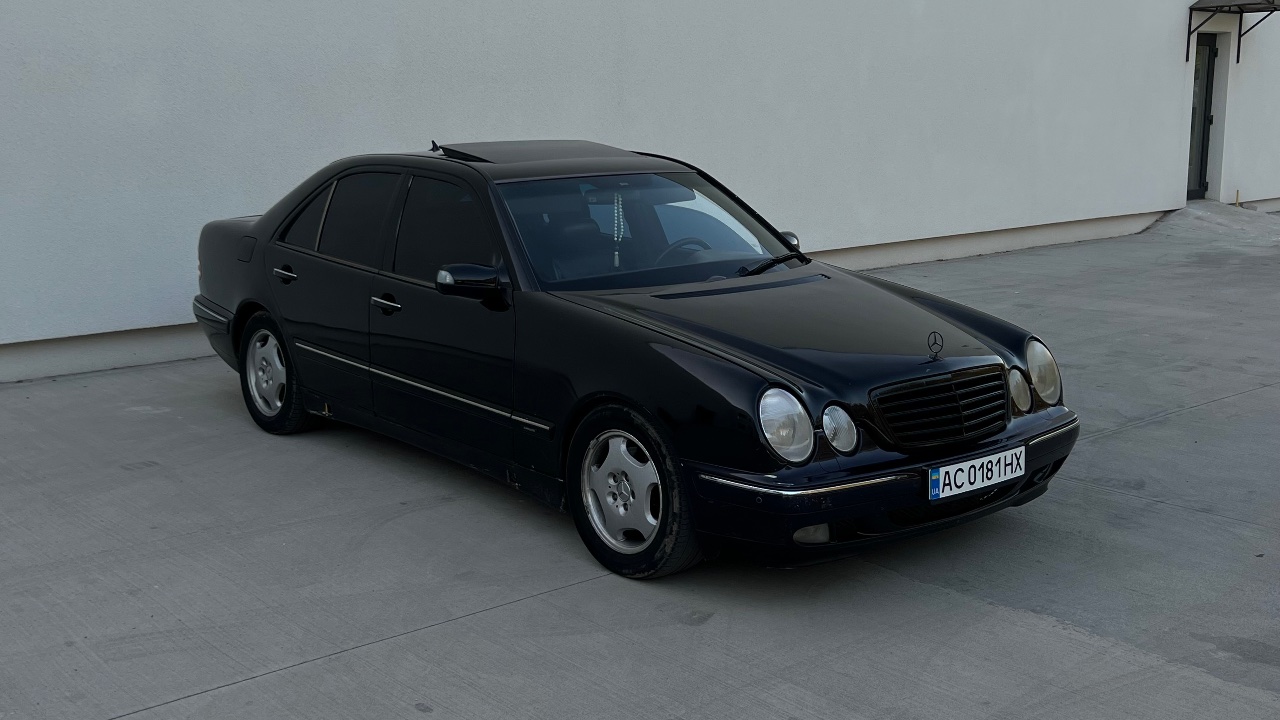 Mercedes-Benz E-Класс - фото 21