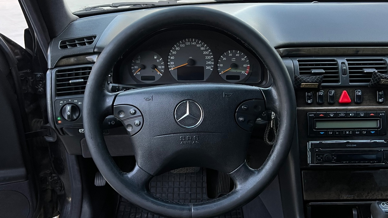 Mercedes-Benz E-Класс - фото 5