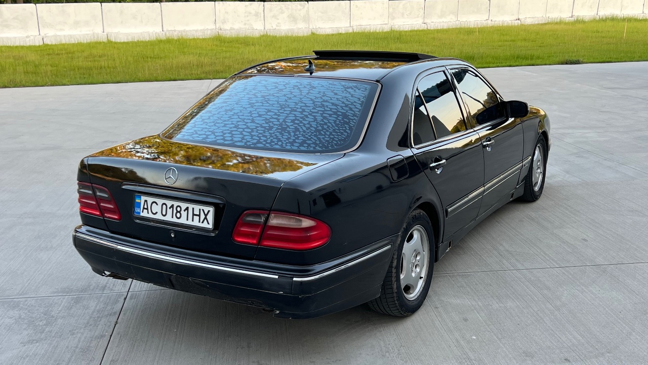 Mercedes-Benz E-Класс - фото 8