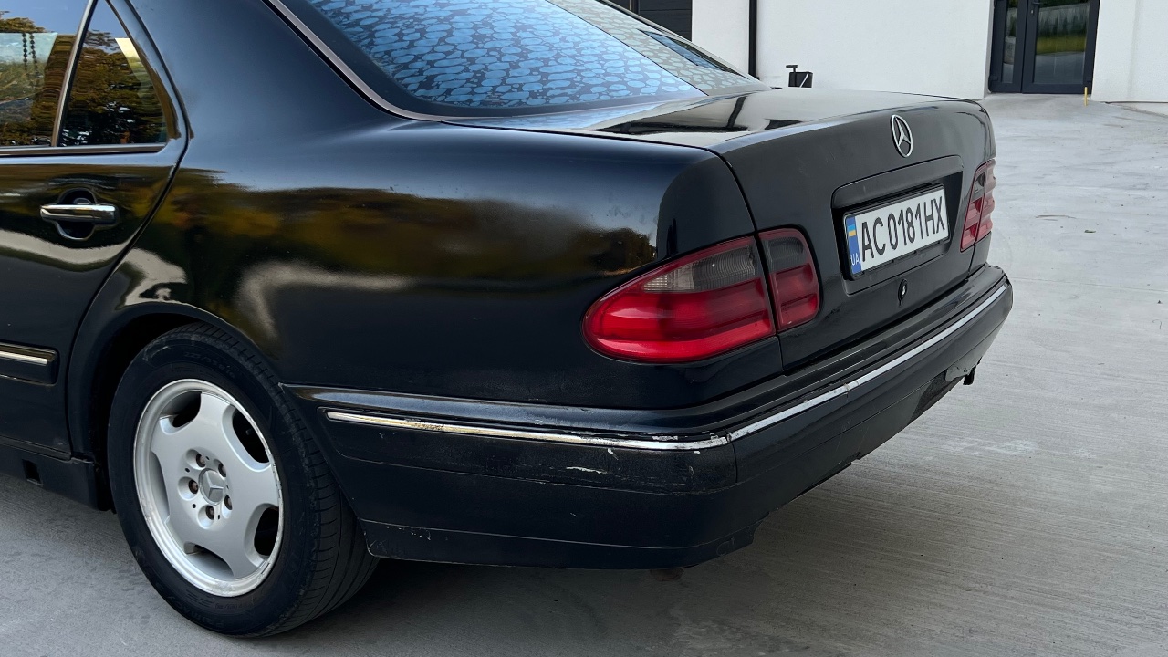 Mercedes-Benz E-Класс - фото 30