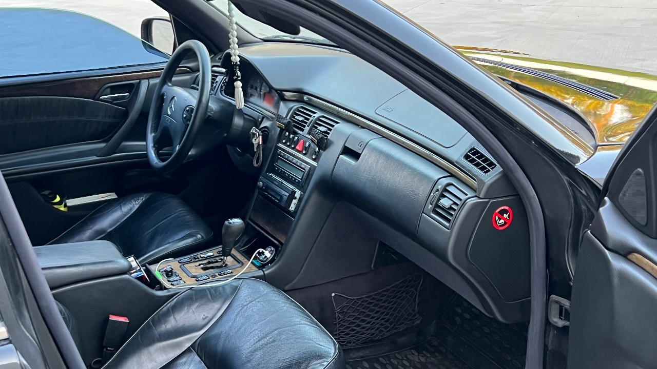 Mercedes-Benz E-Класс - фото 7