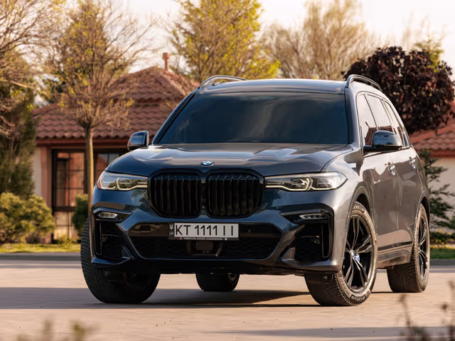 BMW X7 - зображення 1