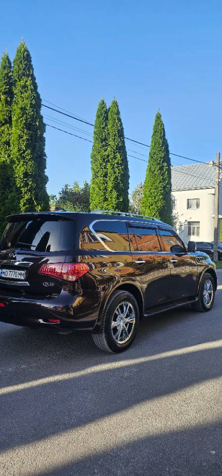 Infiniti QX56 - фото 3