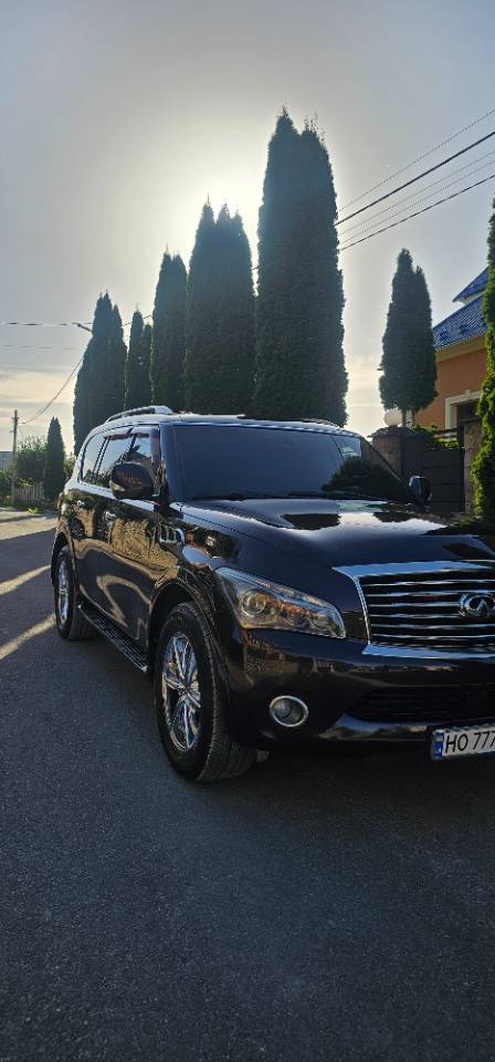 Infiniti QX56 - фото 2