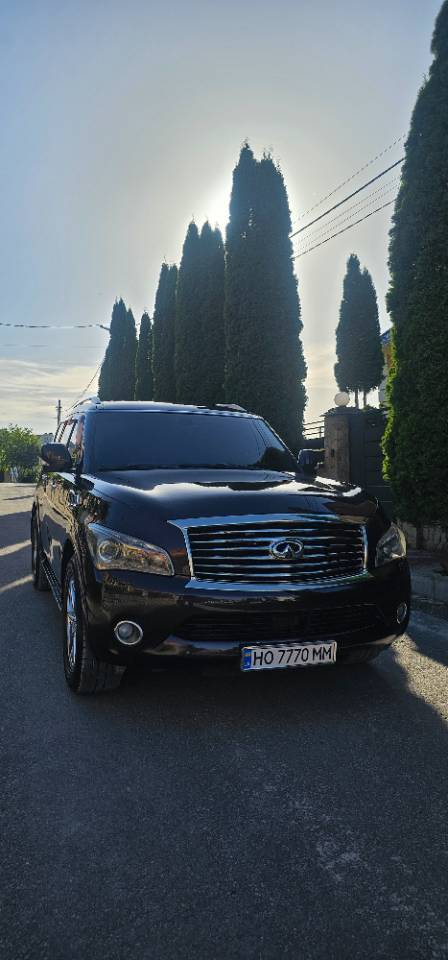 Infiniti QX56 - фото 1