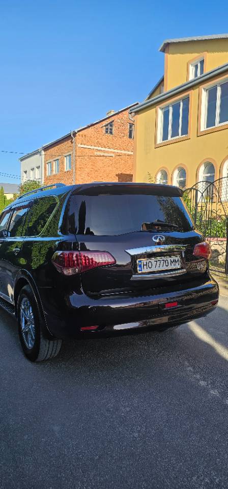 Infiniti QX56 - фото 6