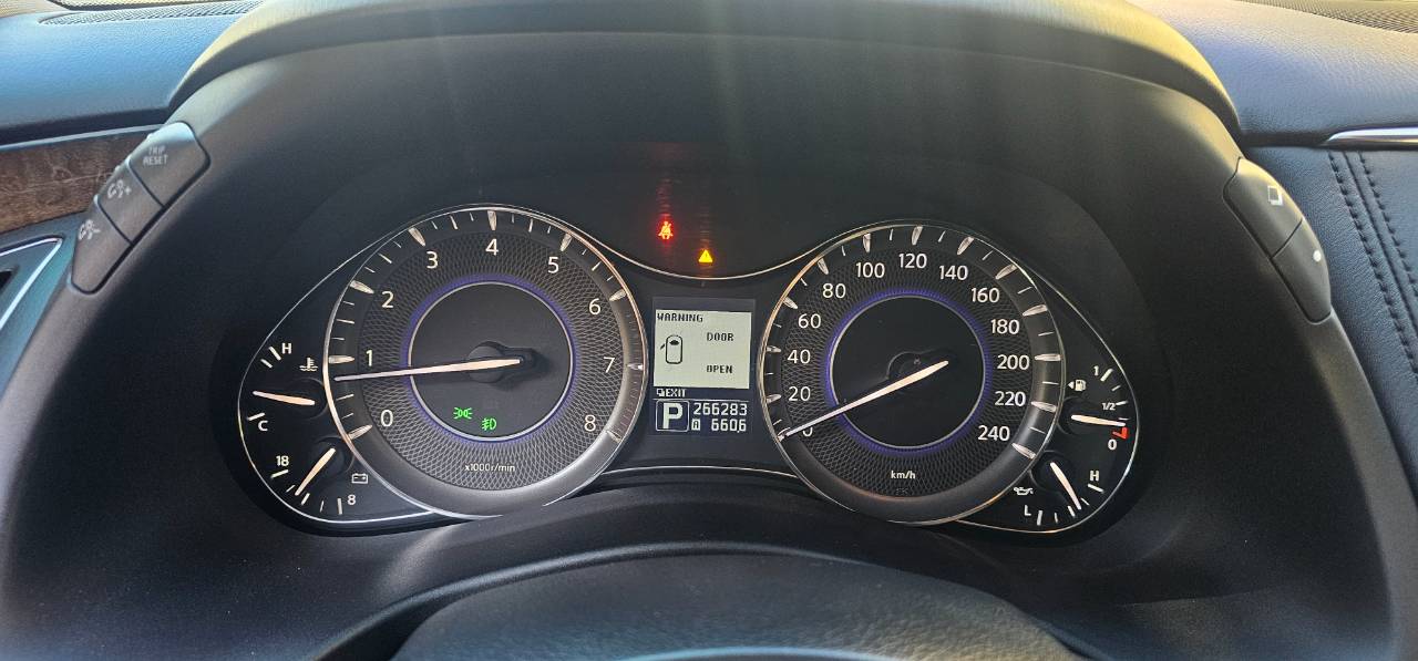 Infiniti QX56 - фото 44