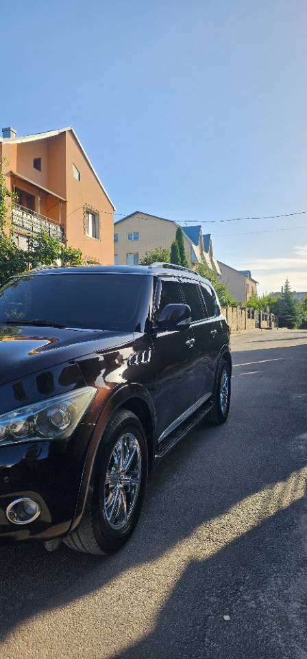 Infiniti QX56 - фото 9
