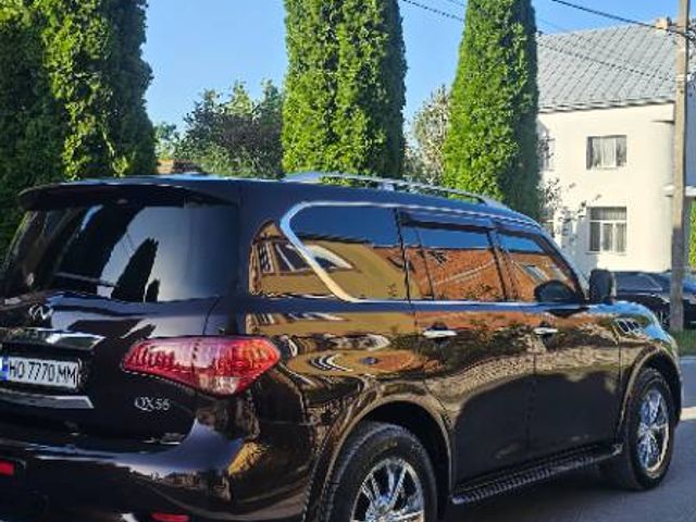 Infiniti QX56 - фото 3