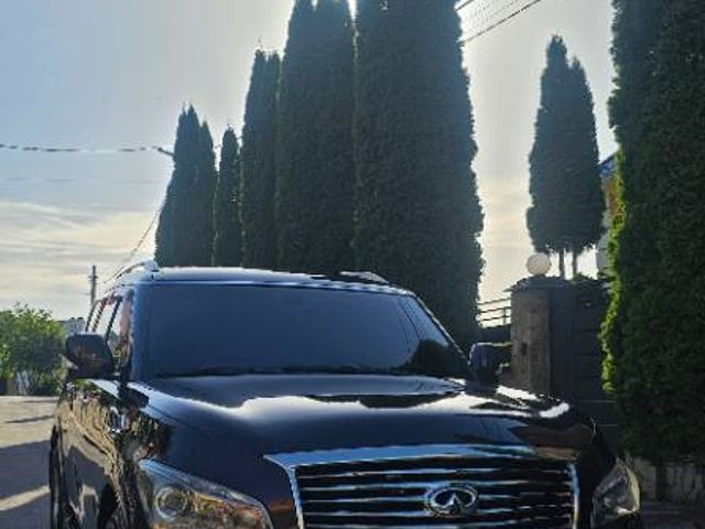 Infiniti QX56 - фото 1