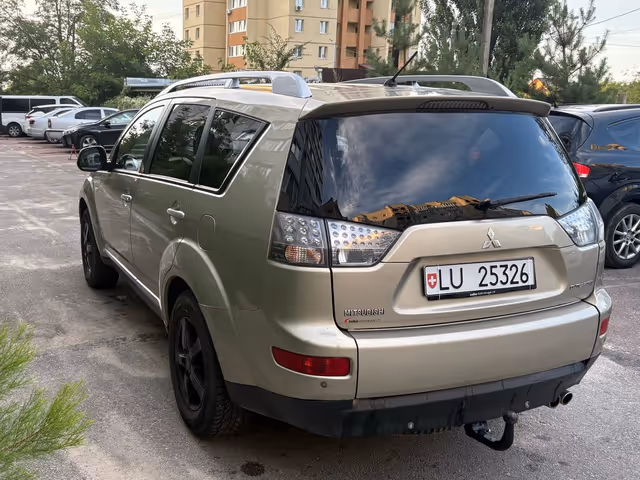Mitsubishi Outlander - зображення 3